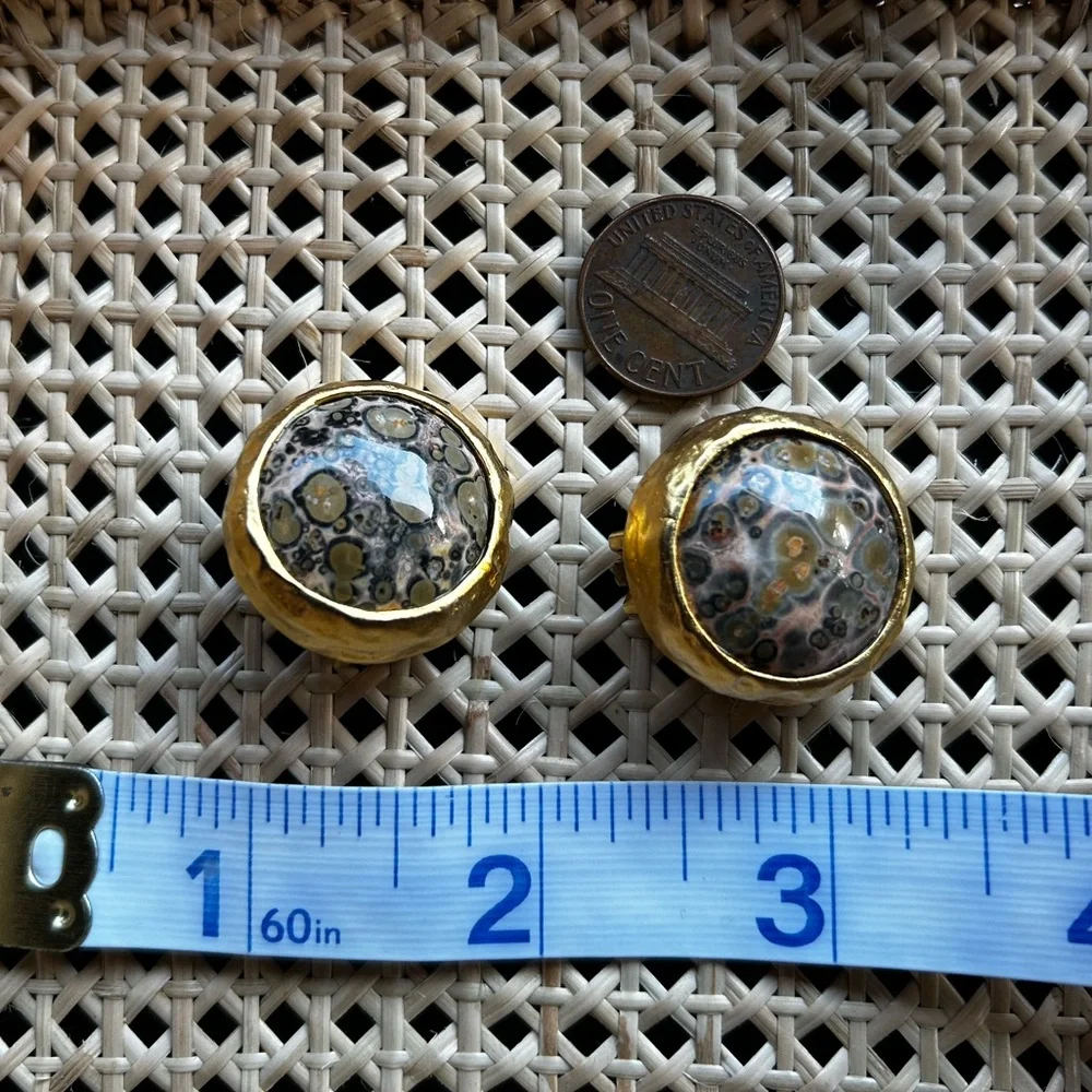 Vntg Kenneth Jay Lane KJL Gold and Black Round Earrings with unique stone center - Picture 7 of 7